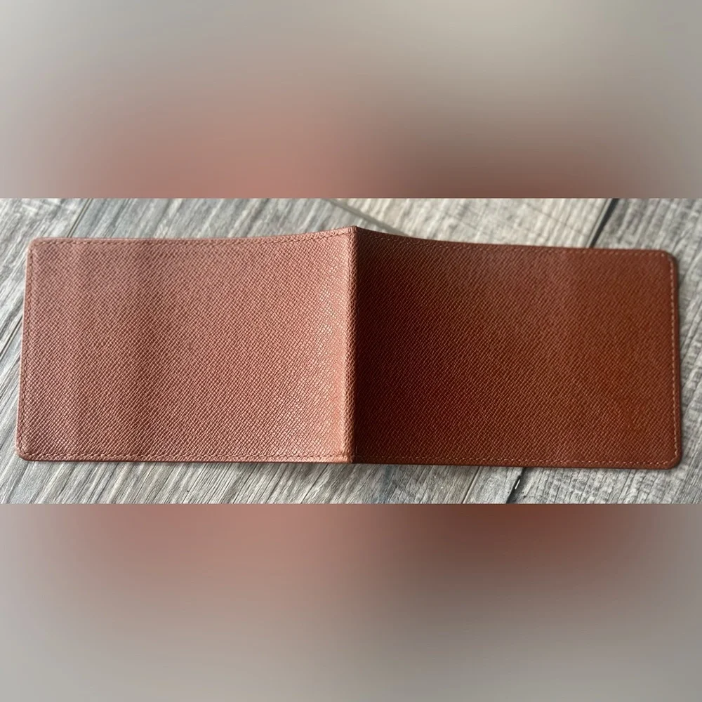 LOUIS VUITTON LV Vintage Unisex Taiga Leather Card Wallet Brown Bifold
